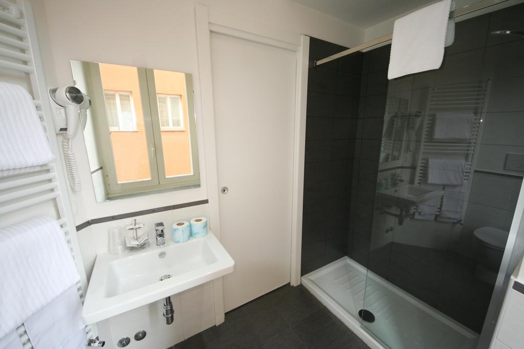 Roma Rooms Colosseum Rum bild